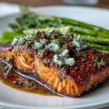 Garlic Butter Salmon Asparagus
